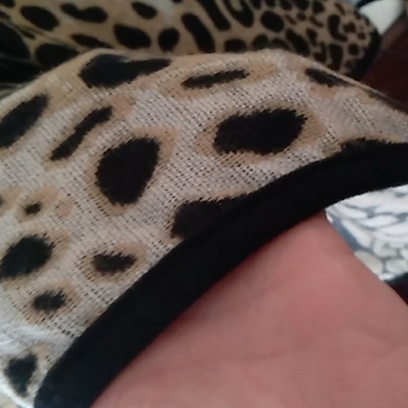 Nwot . Leopard wrap one size fits all - Picture 6 of 9
